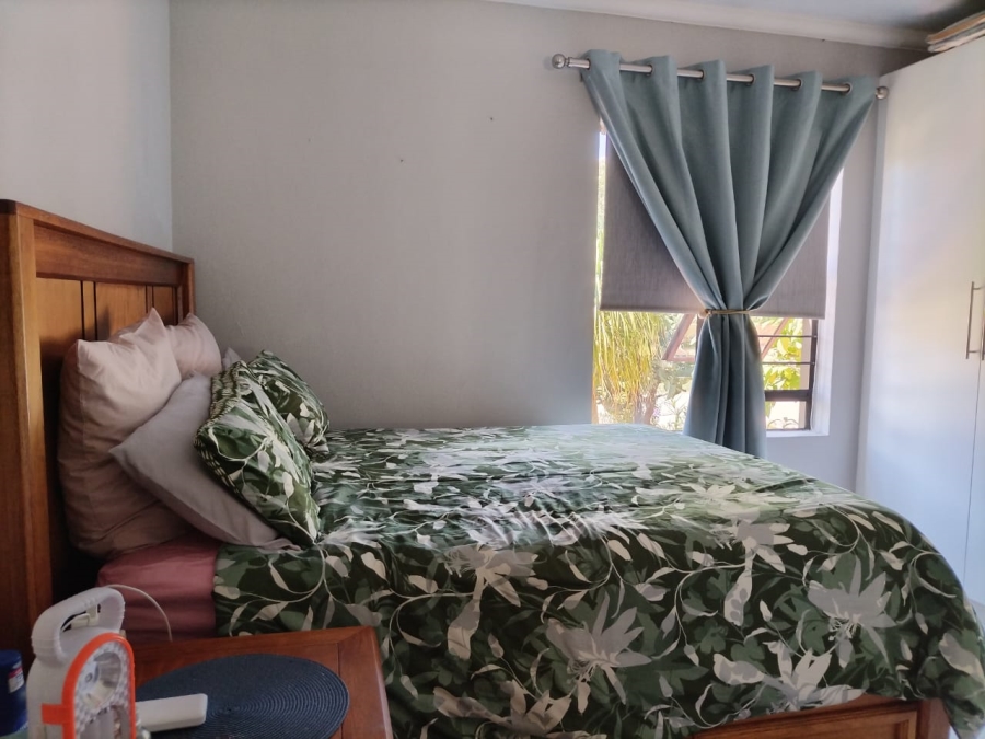 2 Bedroom Property for Sale in Waterval East North West